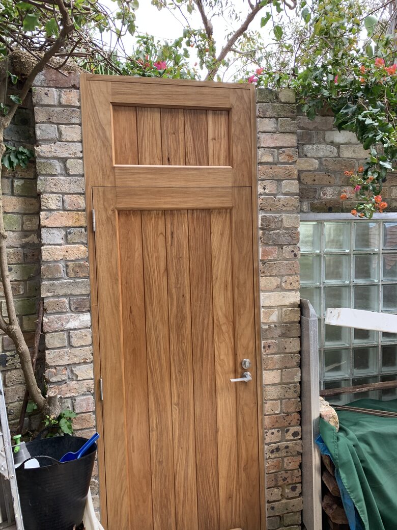 Home Exchange in Sydney Aus, The private entrance to the rear patio