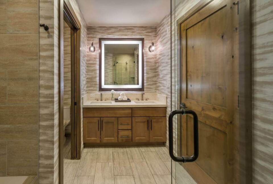 Welk's Northstar Lodge - Three Bedroom Residence - Truckee, California