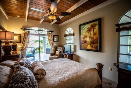 Home exchange in St John USVI, queen suite with arched windows