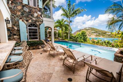 Home exchange in St John USVI, 4 poolside lounge chairs