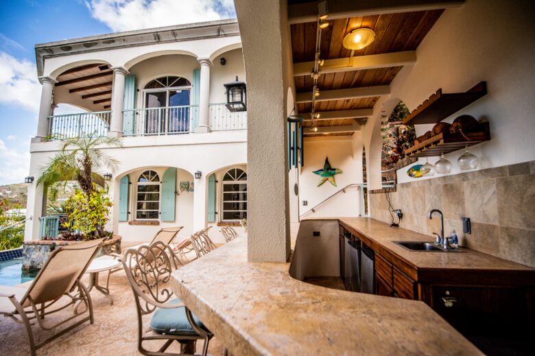 Home exchange in St John USVI, outdoor bar with sink and mini fridge