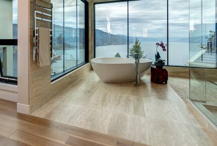 Breathtaking Solitude, Awe Inspiring Views (Year Round) - Kelowna, Canada