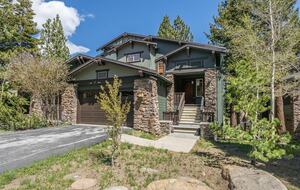 Mammoth Lakes Townhome on the 17th Fairway—Golf and Ski Getaway - Mammoth Lakes, California