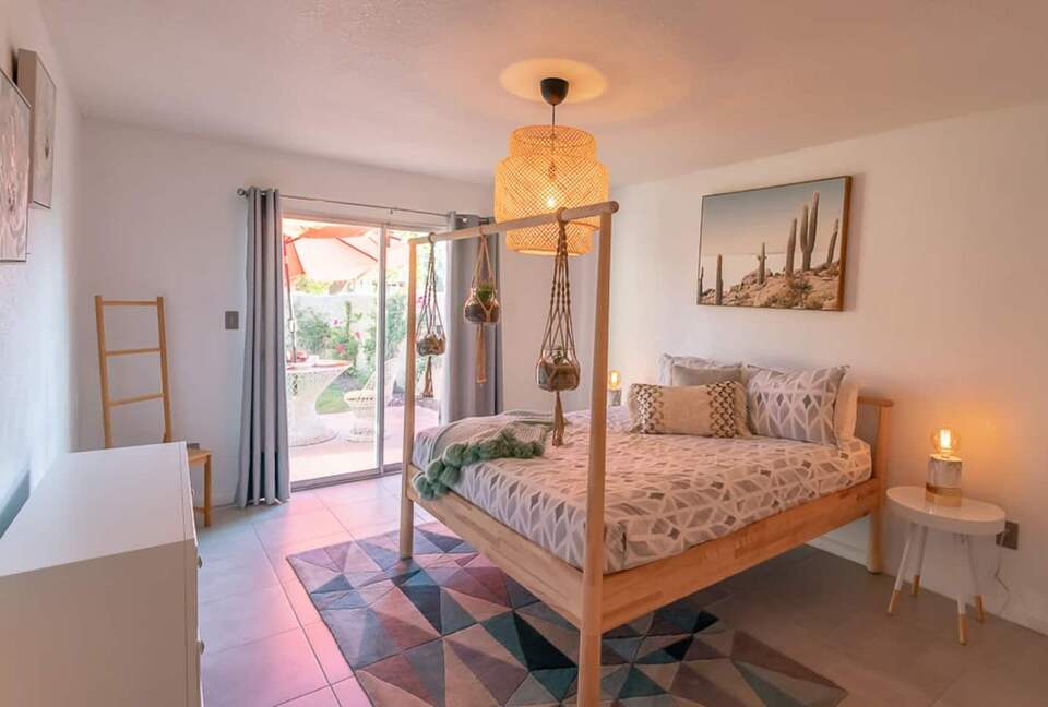 Desert Pool House in Palm Springs - Indio, California