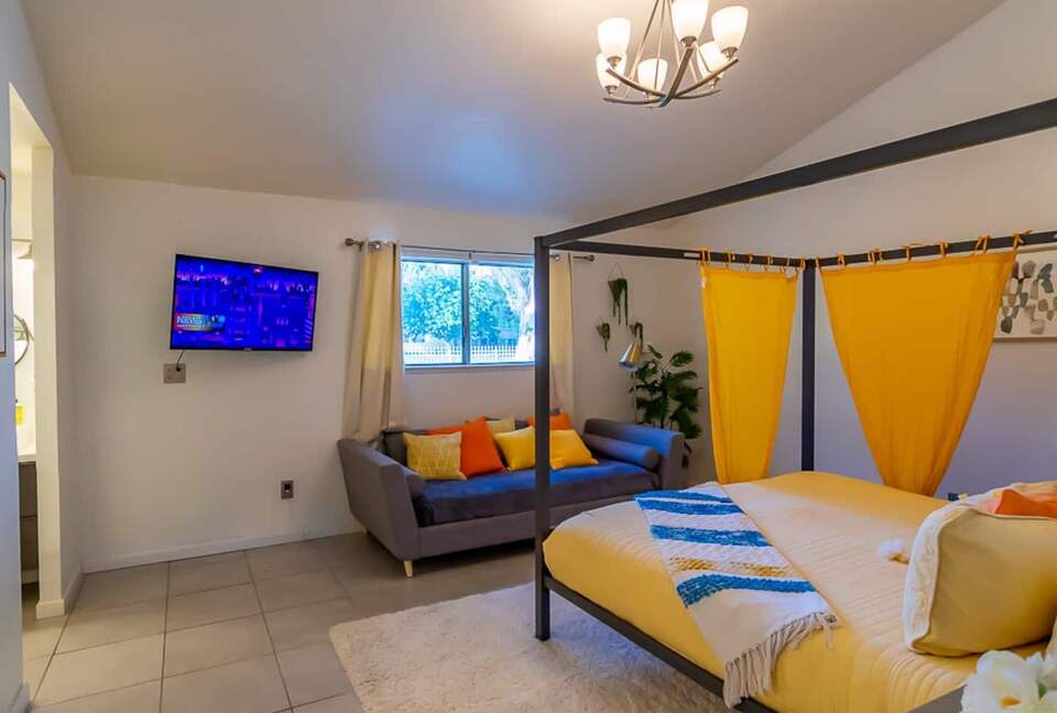 Desert Pool House in Palm Springs - Indio, California