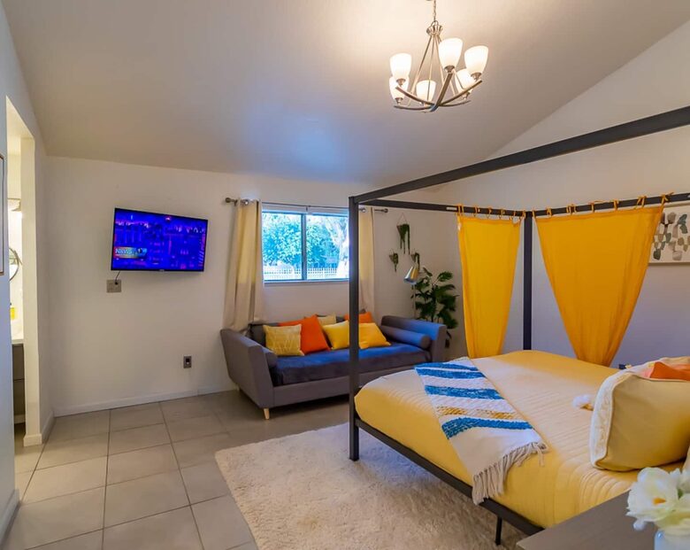 Desert Pool House in Palm Springs - Indio, California