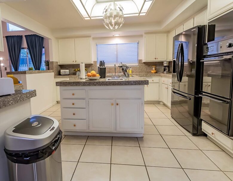 Desert Pool House in Palm Springs - Indio, California