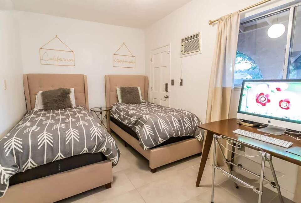 Desert Pool House in Palm Springs - Indio, California