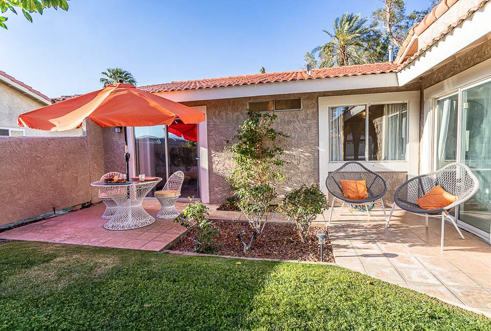 Desert Pool House in Palm Springs - Indio, California