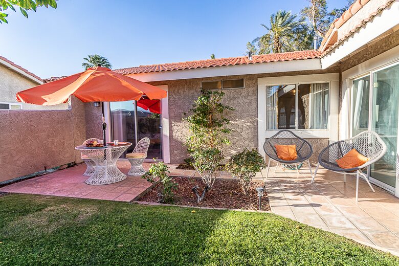 Desert Pool House in Palm Springs - Indio, California