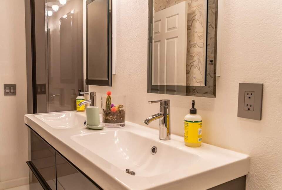 Desert Pool House in Palm Springs - Indio, California