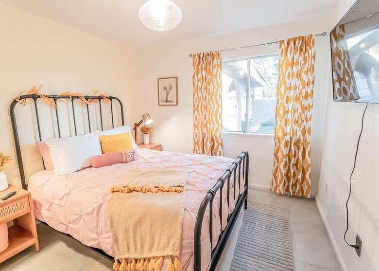 Desert Pool House in Palm Springs - Indio, California