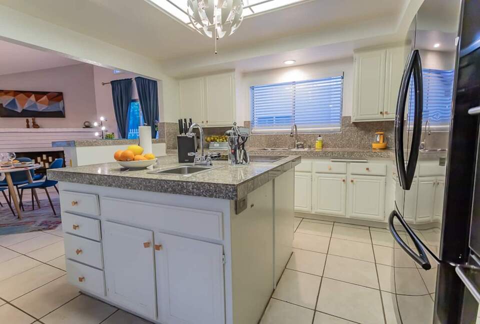 Desert Pool House in Palm Springs - Indio, California