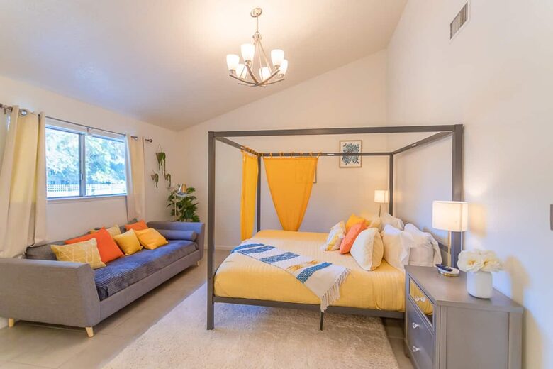 Desert Pool House in Palm Springs - Indio, California