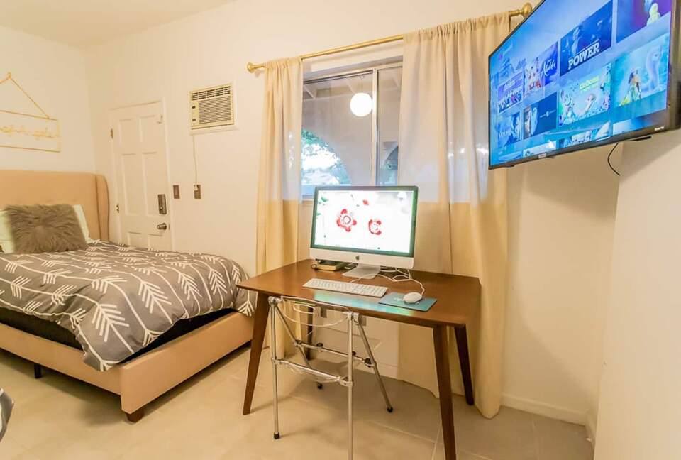 Desert Pool House in Palm Springs - Indio, California