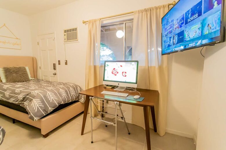 Desert Pool House in Palm Springs - Indio, California