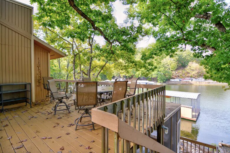 Hidden Harbor Hideaway Lake House - Lake Ozark, Missouri