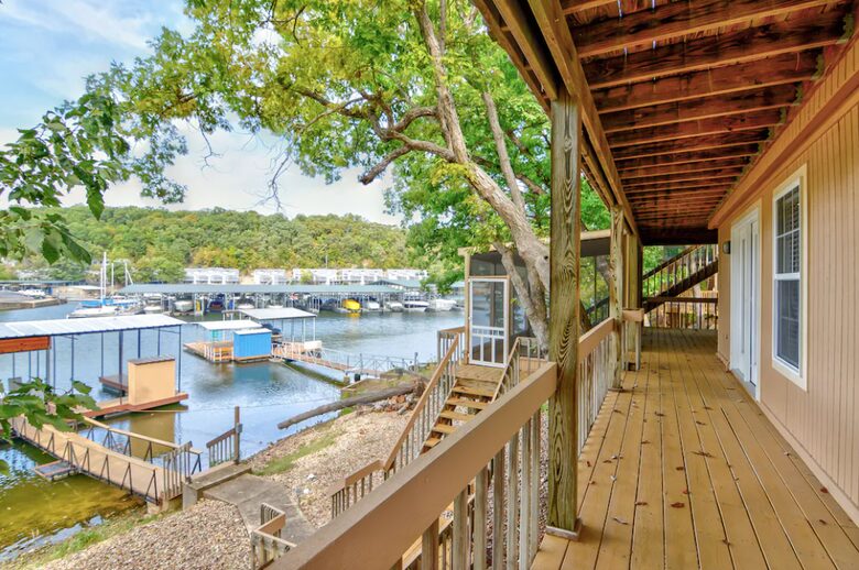 Hidden Harbor Hideaway Lake House - Lake Ozark, Missouri