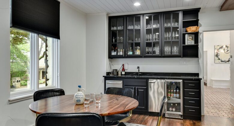 Mustard Seed with Private Dock - Austin, Texas