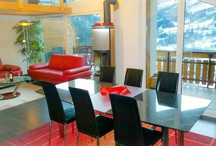 Cozy Attic Apartment overlooking the Swiss mountains - Leukerbad, Switzerland