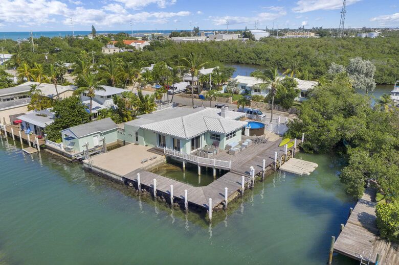 Sun and Fun Luxe Keys Home - Marathon, Florida