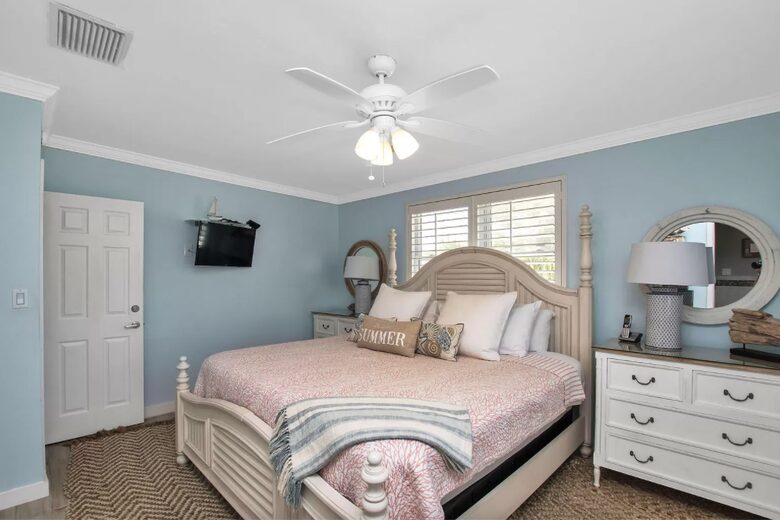 Sun and Fun Luxe Keys Home - Marathon, Florida