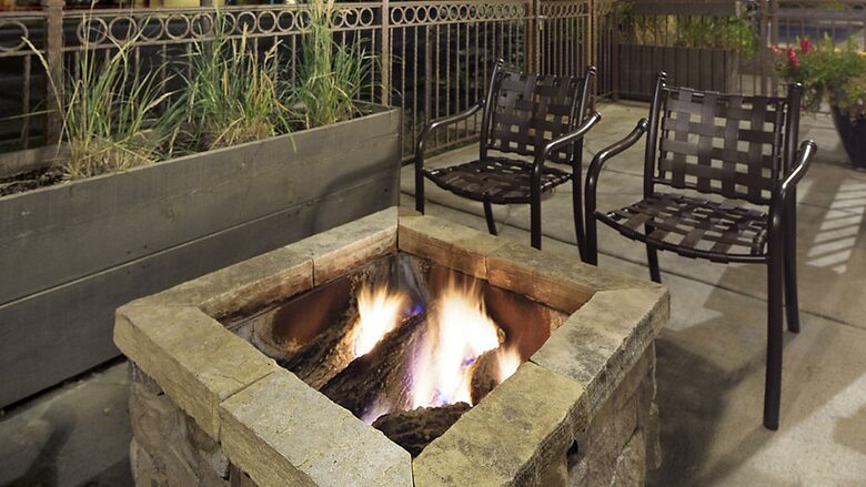 Home exchange in Aspen CO, fire pit with chairs