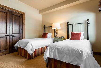 Home exchange in Aspen CO, guest room with 2 twin beds