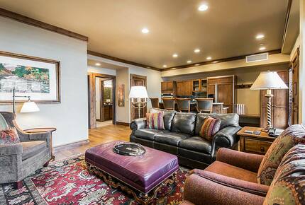 Home exchange in Aspen CO, presidential suite living area