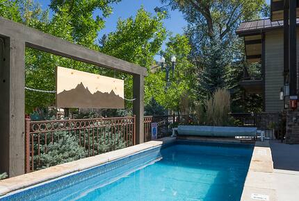 Home exchange in Aspen CO with outdoor pool