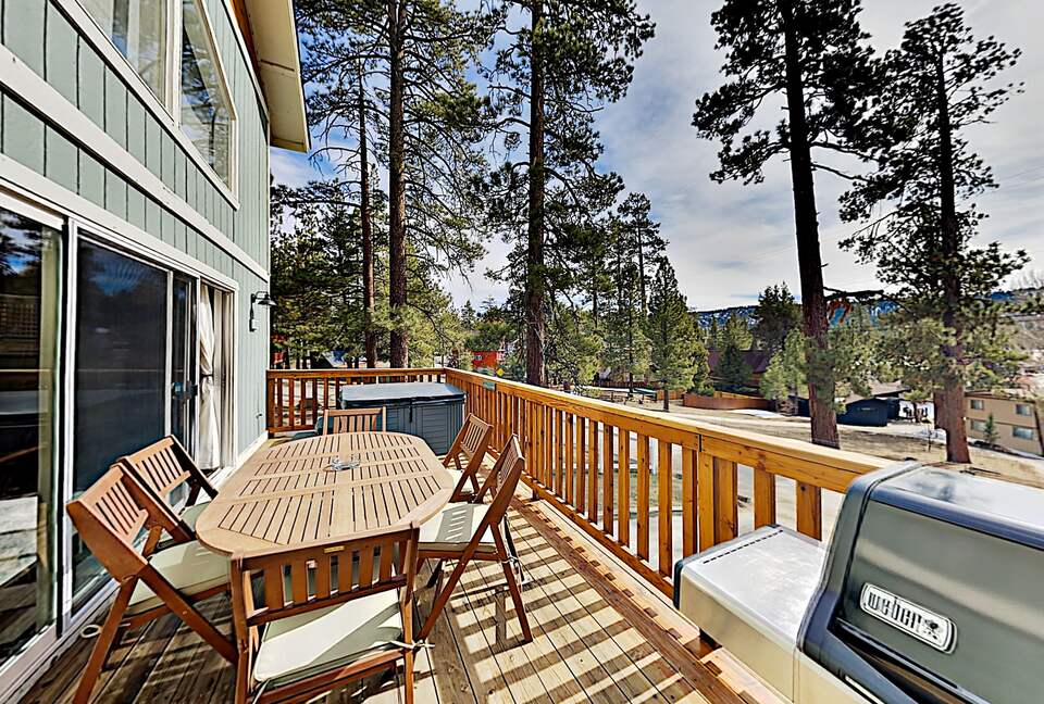 Cabin by the Lake | Gilner Point | Private Hot Tub - Big Bear Lake, California