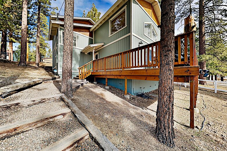 Cabin by the Lake | Gilner Point | Private Hot Tub - Big Bear Lake, California