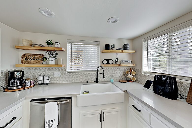 Cabin by the Lake | Gilner Point | Private Hot Tub - Big Bear Lake, California