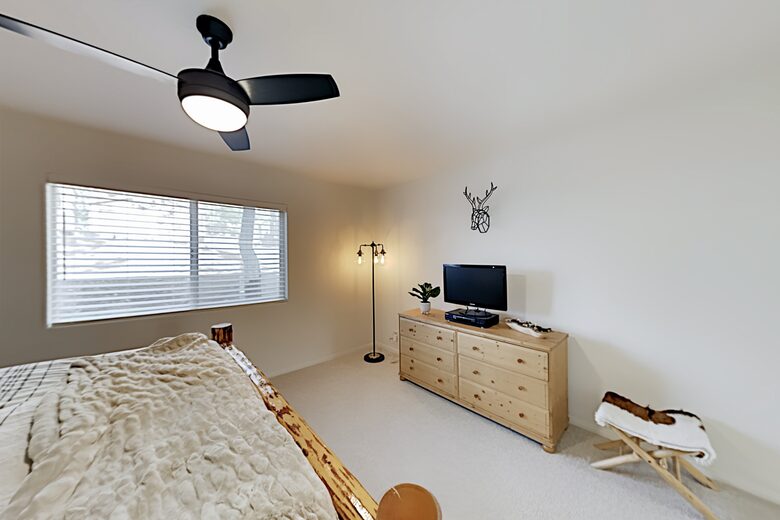 Cabin by the Lake | Gilner Point | Private Hot Tub - Big Bear Lake, California