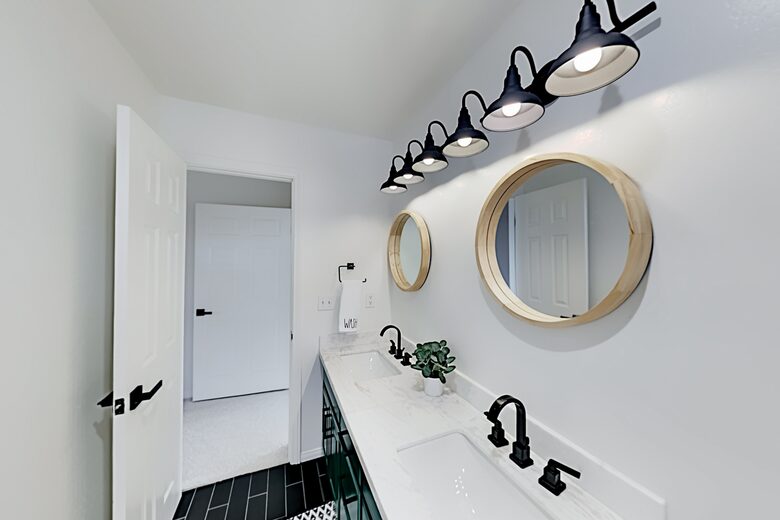 Cabin by the Lake | Gilner Point | Private Hot Tub - Big Bear Lake, California