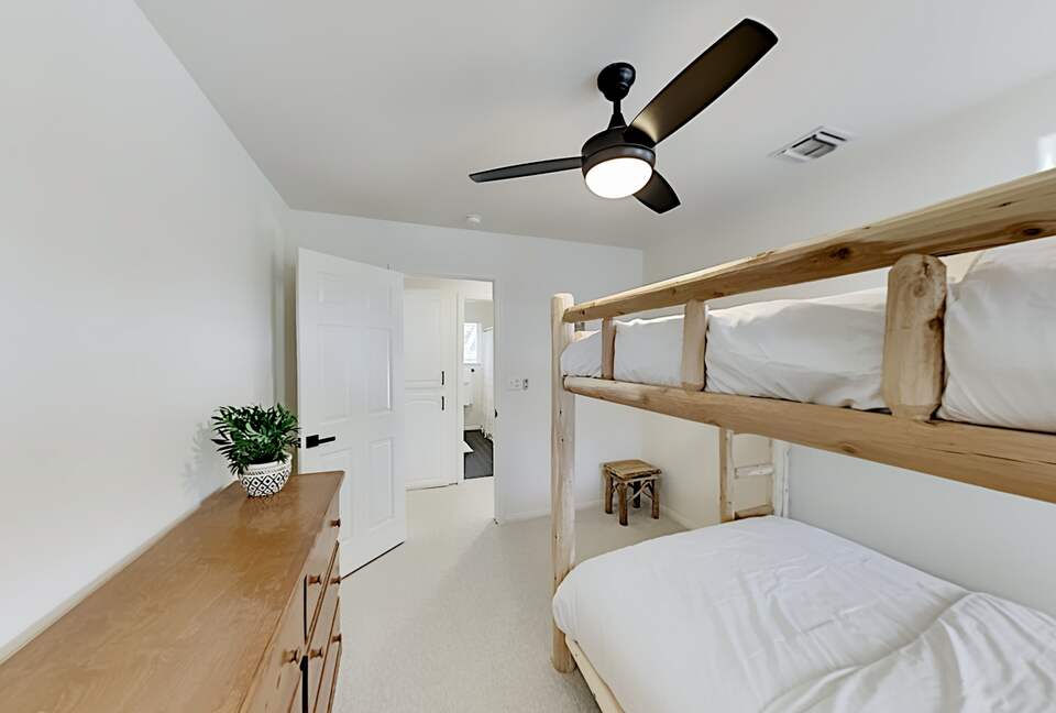 Cabin by the Lake | Gilner Point | Private Hot Tub - Big Bear Lake, California