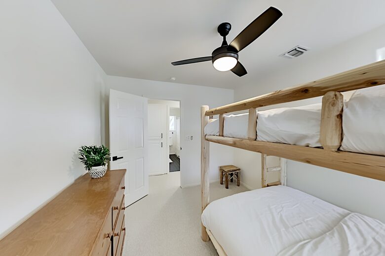 Cabin by the Lake | Gilner Point | Private Hot Tub - Big Bear Lake, California