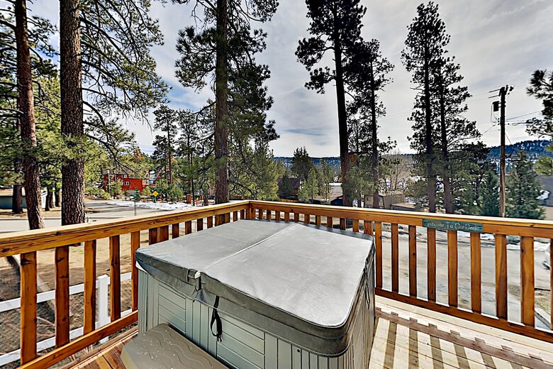 Cabin by the Lake | Gilner Point | Private Hot Tub - Big Bear Lake, California
