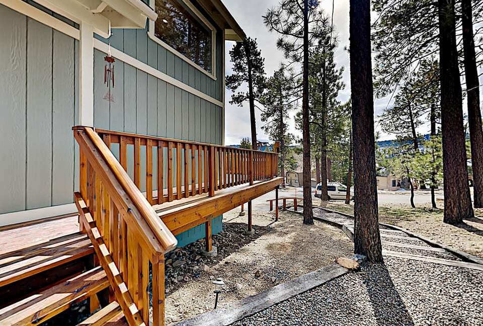Cabin by the Lake | Gilner Point | Private Hot Tub - Big Bear Lake, California