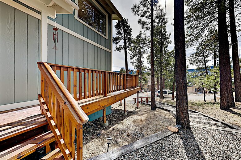 Cabin by the Lake | Gilner Point | Private Hot Tub - Big Bear Lake, California