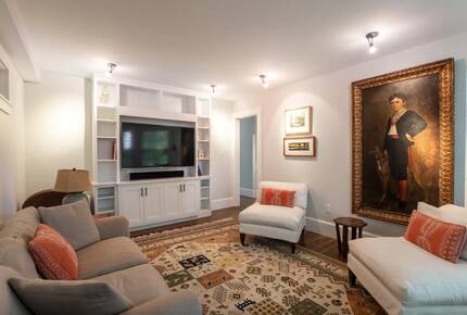 Vineyard Time - Edgartown, Massachusetts