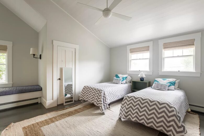 Vineyard Time - Edgartown, Massachusetts