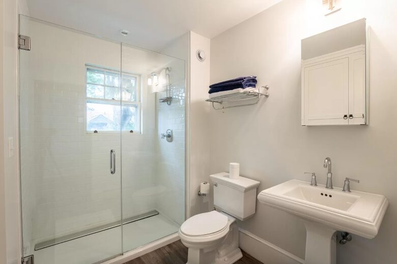 Vineyard Time - Edgartown, Massachusetts