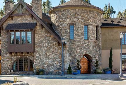 Home exchange at The Club at Big Bear Village, clubhouse exterior