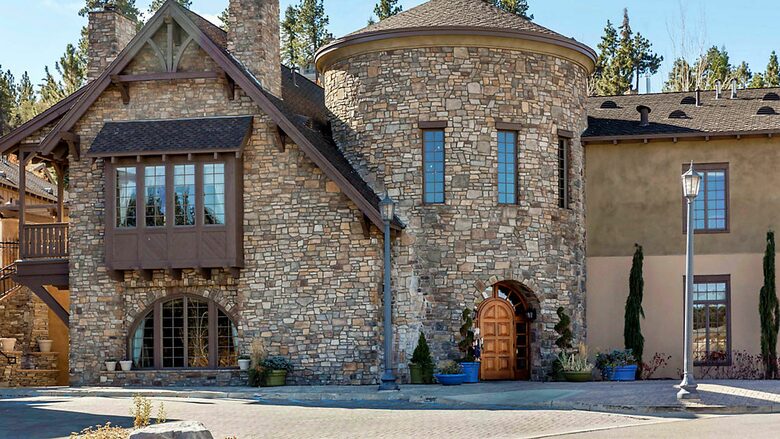 Home exchange at The Club at Big Bear Village, clubhouse exterior