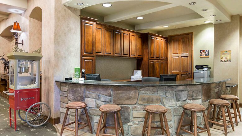 Home exchange at The Club at Big Bear Village, lobby registration