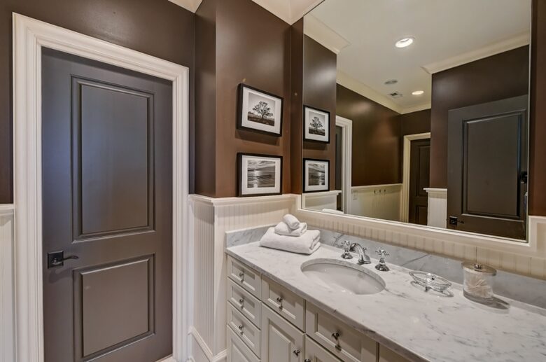 Charlotte Château - Charlotte, North Carolina