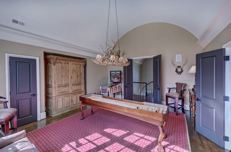 Charlotte Château - Charlotte, North Carolina