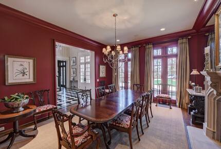Home exchange in Charlotte NC, formal dining room with table for 8