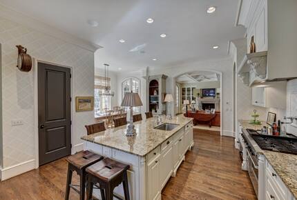 Home exchange in Charlotte NC with large kitchen